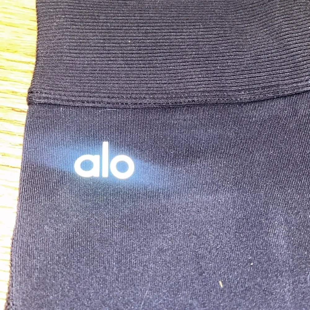 Alo yoga black leggings